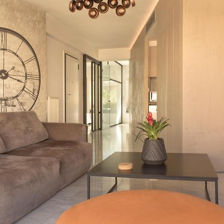 Luxury Apt With Parking-Living Stone Silver Atena Exterior foto