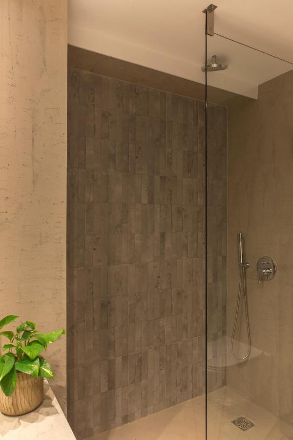 Luxury Apt With Parking-Living Stone Silver Atena Exterior foto